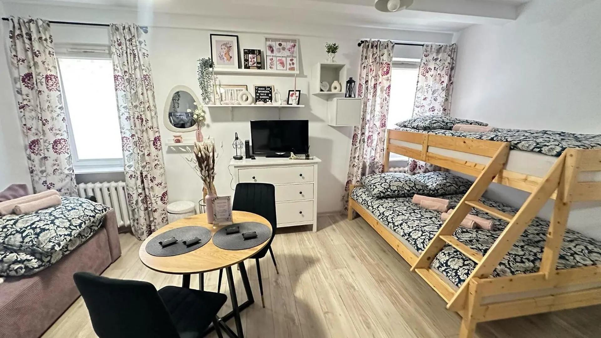 Apartment Przytulne Mieszkanie Kawalerka Nad Morzem